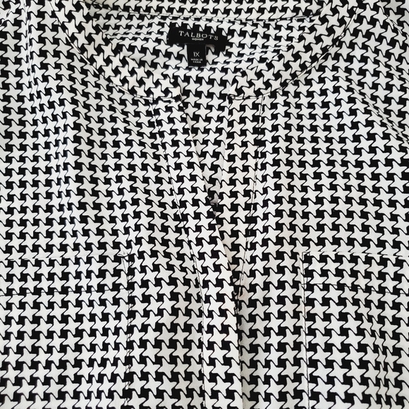 Talbots Woman Popover Top Size 1X Geometric Print Lightweight Shirt Pockets - Picture 2 of 10